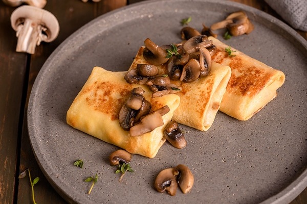 hot-pancake-with-chicken-mushrooms-and-cheese